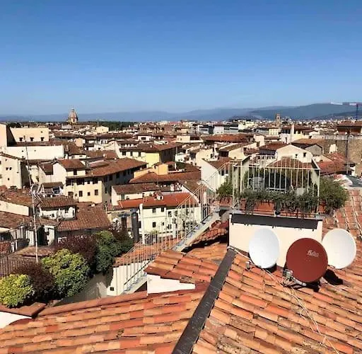 Apartmán With 3 Terraces At Ponte Vecchio *