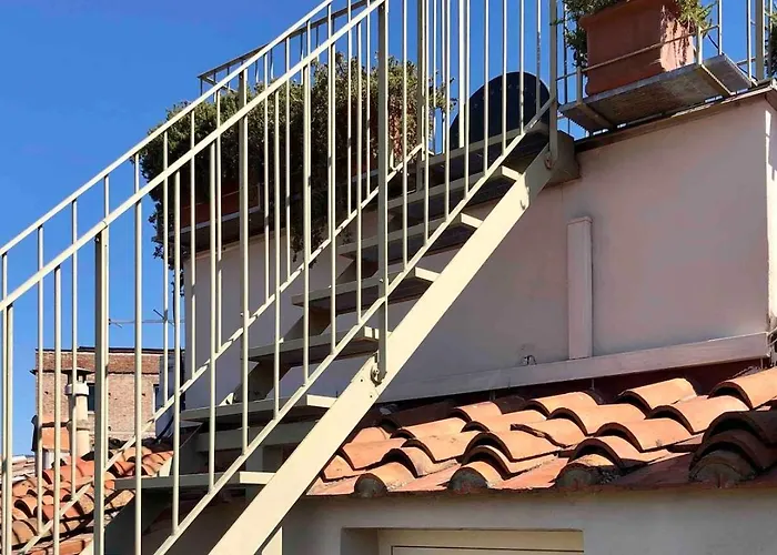 With 3 Terraces At Ponte Vecchio Apartment *