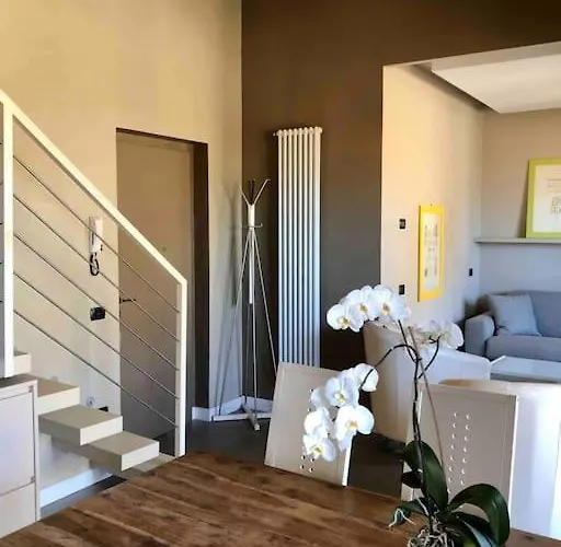 With 3 Terraces At Ponte Vecchio Apartment