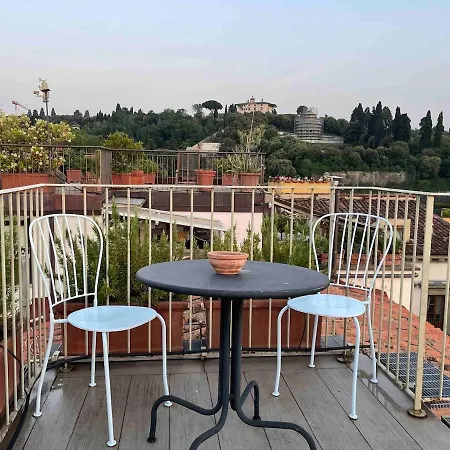 With 3 Terraces At Ponte Vecchio Lejlighed