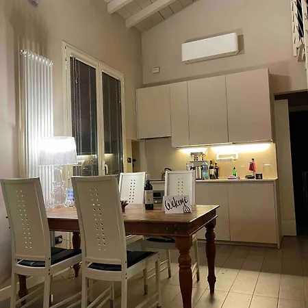 דירה With 3 Terraces At Ponte Vecchio