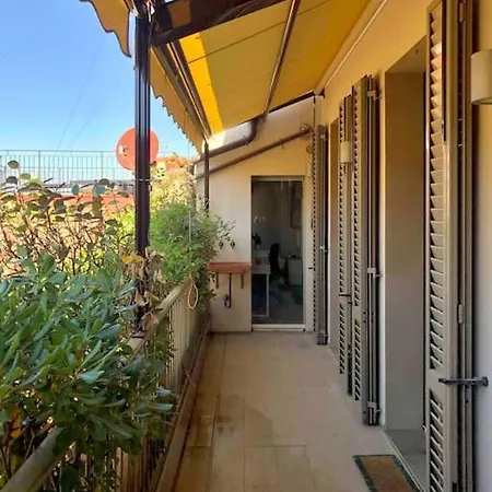 דירה With 3 Terraces At Ponte Vecchio