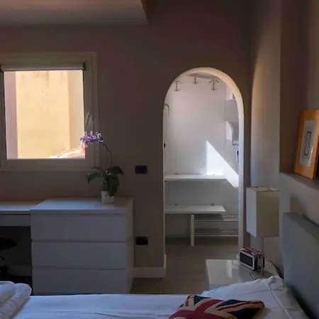 With 3 Terraces At Ponte Vecchio דירה *